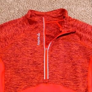 Women's Reebok long-sleeved pullover w/thumb loop- size 16/18.